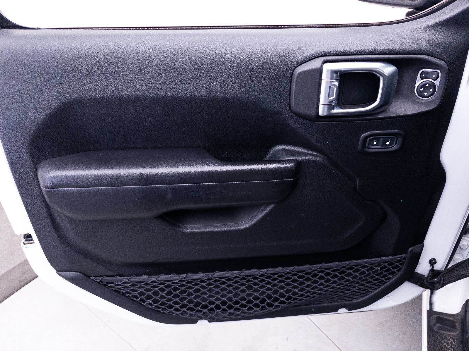 Used 2020 Jeep Wrangler Unlimited Sport S AWD/4WD image 16