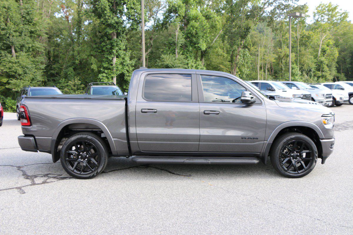 Used 2022 RAM 1500 Laramie AWD/4WD image 9