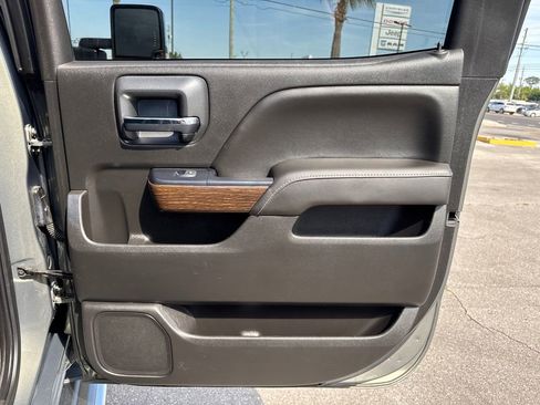 Used 2017 GMC Sierra 2500 Denali w/ Duramax Plus Package image 18