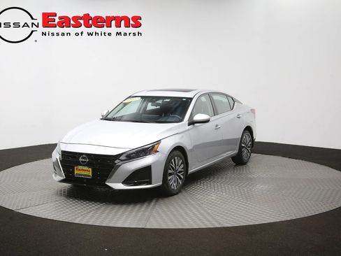 Used 2023 Nissan Altima 2.5 SV w/ SV Premium Package AWD/4WD image 56