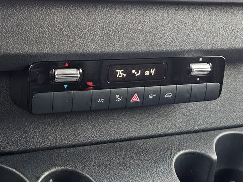 Used 2024 Mercedes-Benz Sprinter 2500 image 24