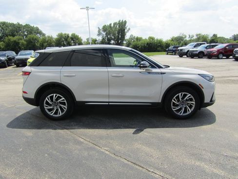Used 2023 Lincoln Corsair AWD w/ Equipment Group 101A image 9
