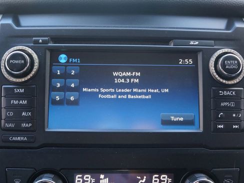 Used 2018 Nissan Titan SV w/ SV Convenience Package image 38