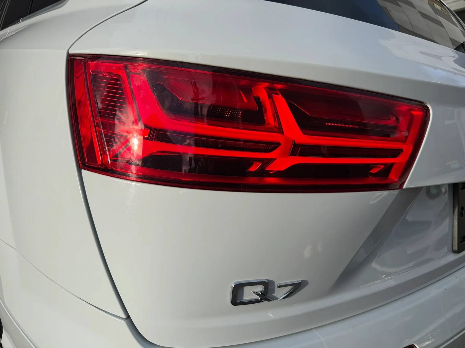 Used 2018 Audi Q7 3.0T Prestige AWD/4WD image 34