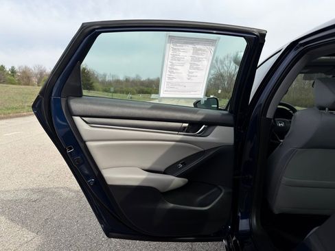 Used 2019 Honda Accord EX image 22