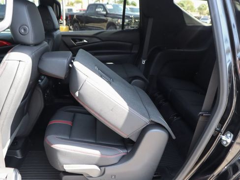 Used 2026 Chevrolet Traverse RS w/ LPO, Floor Liner Package FWD image 40