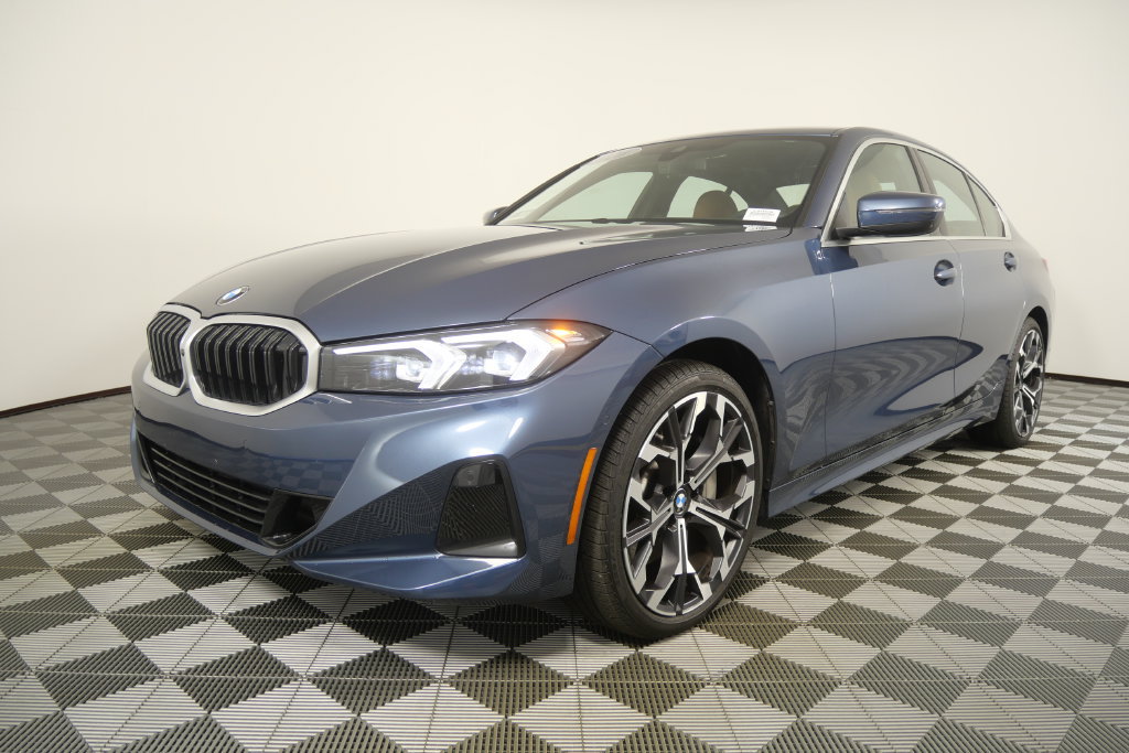 Certified 2026 BMW 330i Sedan RWD image 8