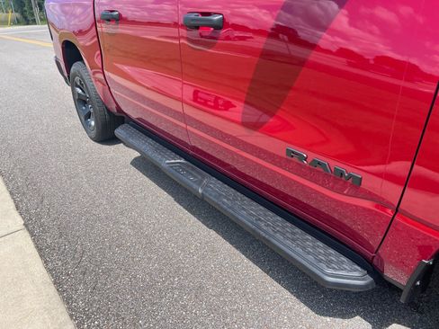 New 2026 RAM 1500 Express AWD/4WD image 4