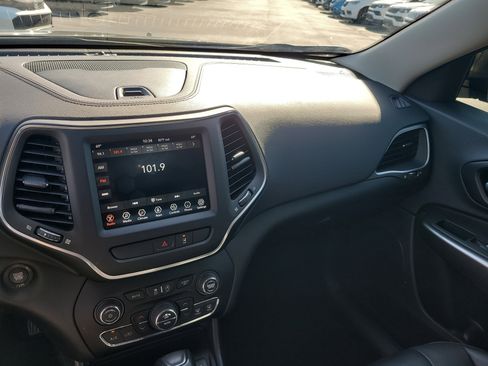 Used 2022 Jeep Cherokee Latitude Lux image 19