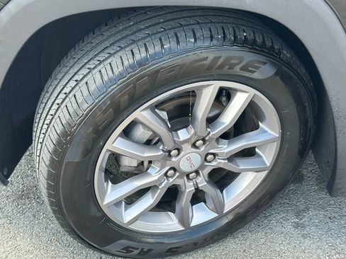 Used 2024 GMC Terrain SLT FWD image 39