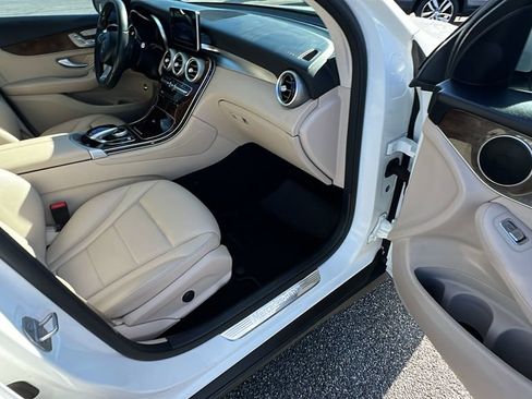 Used 2017 Mercedes-Benz GLC 300 image 17