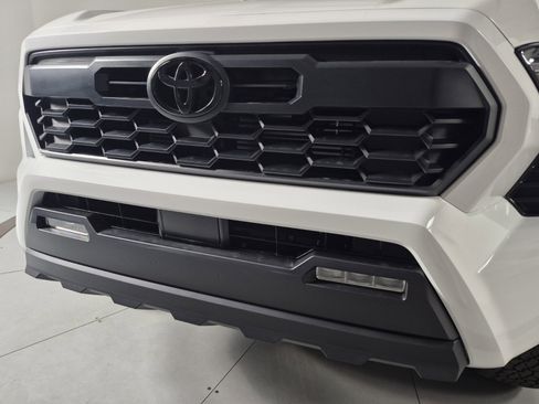 New 2026 Toyota Tacoma TRD Off-Road image 10