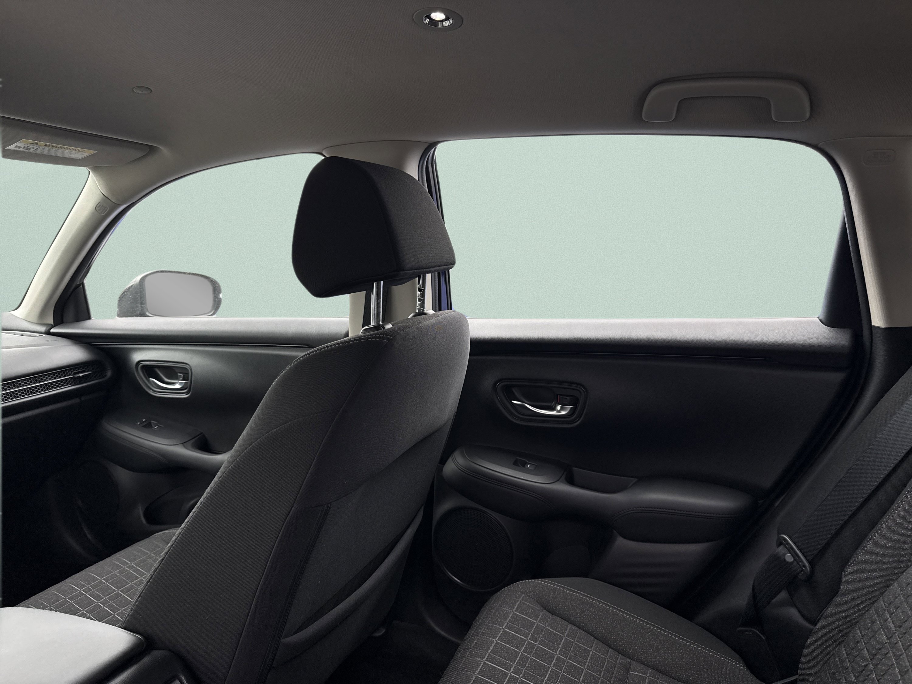 Used 2023 Honda HR-V LX image 9