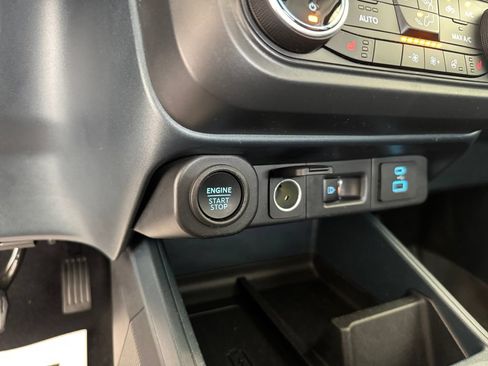 Used 2024 Ford Maverick Lariat w/ Black Appearance Package FWD image 29