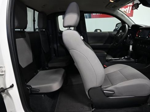 Used 2022 Toyota Tacoma SR image 10