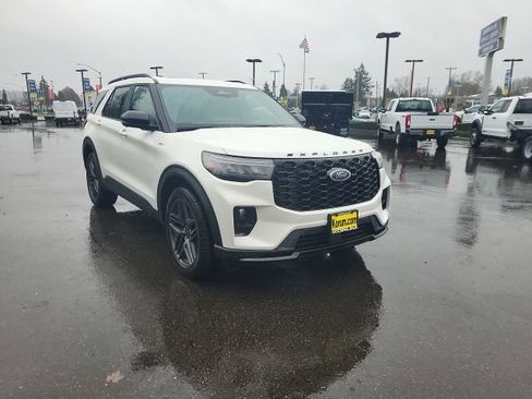 New 2026 Ford Explorer ST-Line w/ ST-Line Street Pack image 10