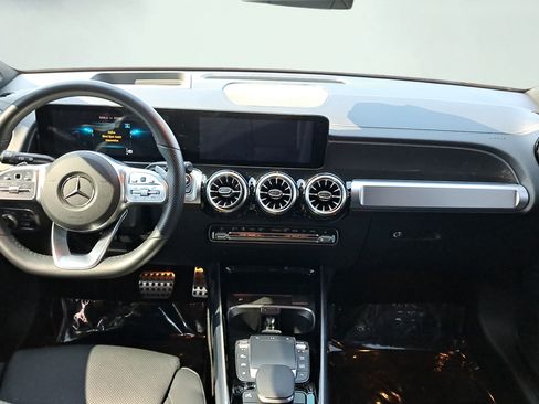 Used 2022 Mercedes-Benz GLB 35 AMG 4MATIC image 17
