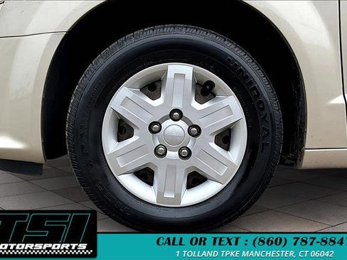 Used 2012 Dodge Grand Caravan SE image 9