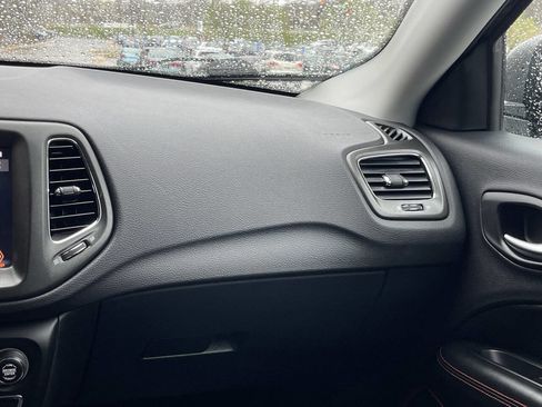 Used 2018 Jeep Compass Trailhawk w/ Leather Interior Group AWD/4WD image 20