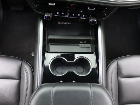 Used 2025 Chevrolet Tahoe LT image 23