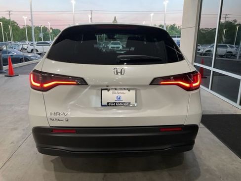 New 2026 Honda HR-V LX image 18