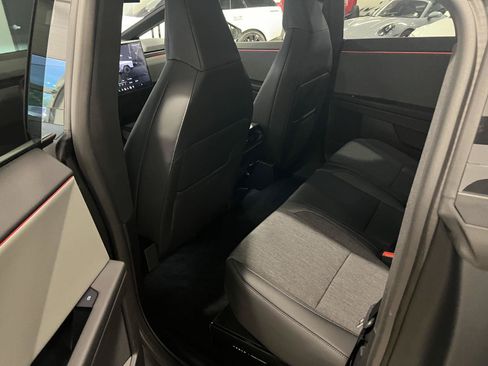 Used 2026 Tesla Cybertruck AWD Crew Cab image 31