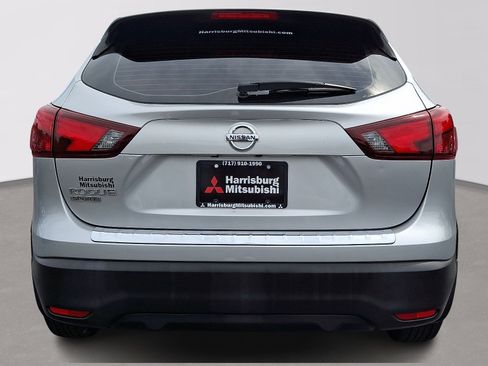 Used 2018 Nissan Rogue Sport S w/ S Appearance Package FWD image 5