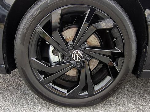 New 2026 Volkswagen Jetta SE image 22