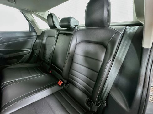 Used 2024 Volkswagen Jetta SE FWD image 22