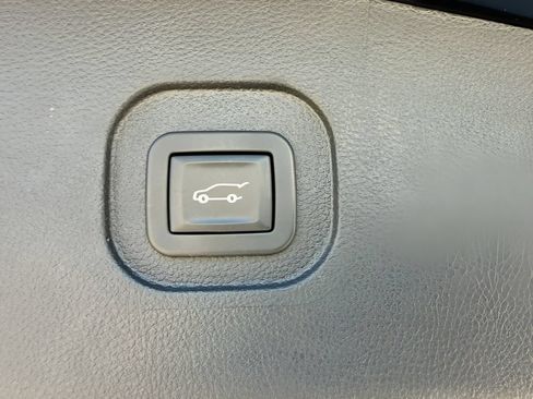 Used 2016 Chevrolet Equinox LTZ w/ Enhanced Convenience Package AWD/4WD image 15