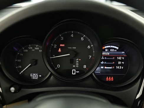 Certified 2026 Porsche Macan AWD/4WD image 34