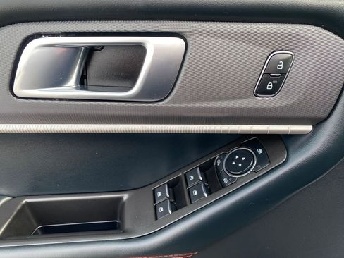 Used 2025 Ford Explorer ST-Line image 14