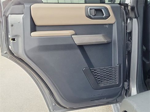 Used 2022 Ford Bronco Wildtrak image 11