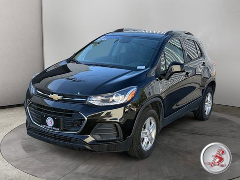 Used 2021 Chevrolet Trax LT AWD/4WD image 3