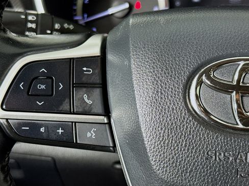 Used 2022 Toyota Highlander Platinum image 13