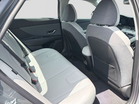 Certified 2026 Hyundai Elantra Limited FWD image 27