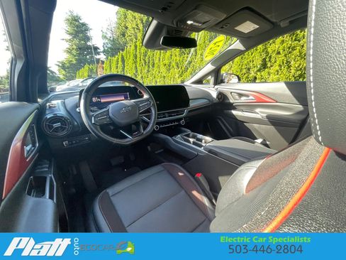 Used 2024 Chevrolet Equinox EV RS FWD image 35