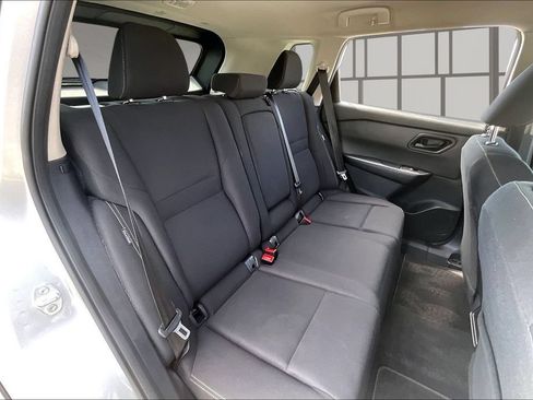 Used 2024 Nissan Rogue S AWD/4WD image 23