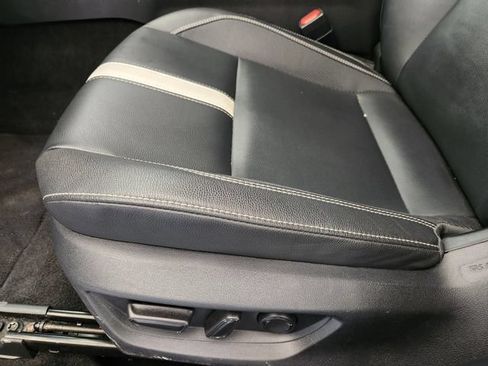 Used 2025 Toyota Camry SE FWD image 18