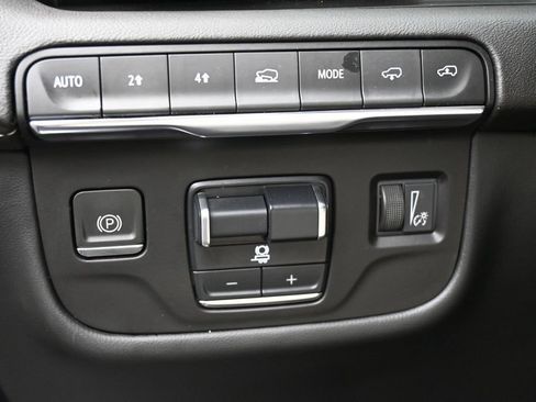 Used 2023 Cadillac Escalade Sport w/ Touring Package AWD/4WD image 20