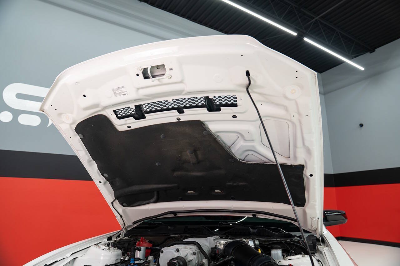Used 2013 Ford Mustang Shelby GT500 RWD image 15