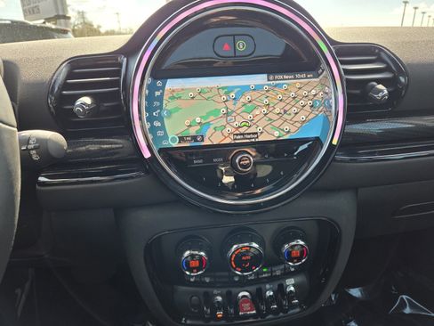 Used 2022 MINI Cooper Clubman S w/ Premium Package image 23