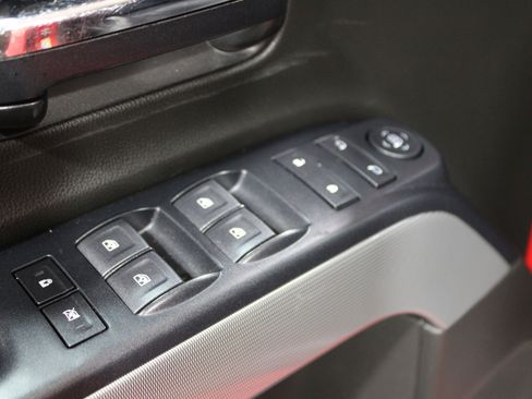 Used 2018 Chevrolet Silverado 1500 LT image 6