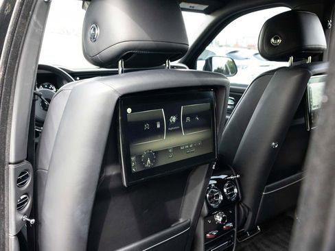 Certified 2021 Rolls-Royce Cullinan AWD/4WD image 53