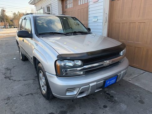 Used 2004 Chevrolet TrailBlazer LS w/ LS Preferred Equipment Group image 1
