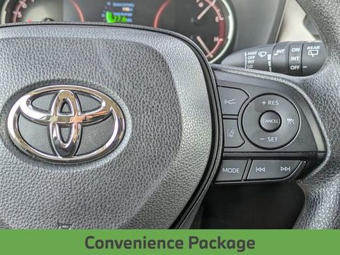 Used 2025 Toyota RAV4 XLE w/ Convenience Package FWD image 21