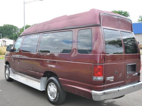 Used 2010 Ford E-350 and Econoline 350 XL image 14