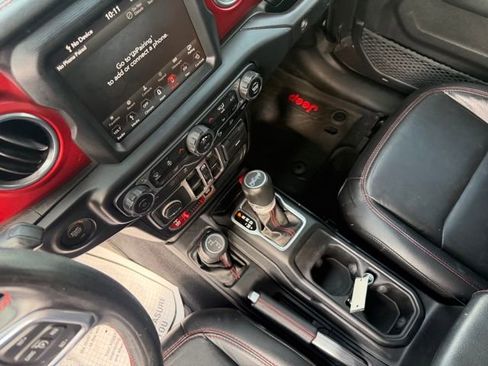 Used 2019 Jeep Wrangler Unlimited Rubicon w/ Advanced Safety Group AWD/4WD image 21