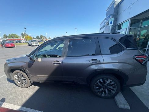 Used 2025 Subaru Forester Touring w/ Touring Package AWD/4WD image 6