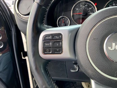 Used 2016 Jeep Wrangler Rubicon image 20